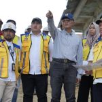 Tinjau Pemasangan IPA Baja SPAM Karang Baru, Menteri Dody Pastikan Keberlanjutan Suplai Air Bagi Masyarakat