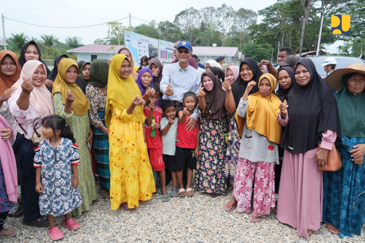 Tinjau Rumah Hunian Aceh Tamiang, Menteri Dody Pastikan Kenyamanan Masyarakat