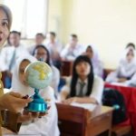 Pemerintah Dinilai Ingin Lepas Tanggung Jawab terhadap Guru Honorer