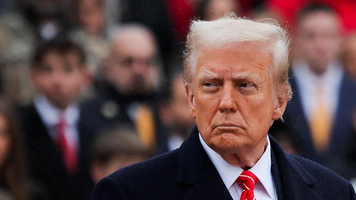Lontarkan Peringatan Keras ke Oman, Trump: Jangan Coba-coba Kuasai Selat Hormuz!