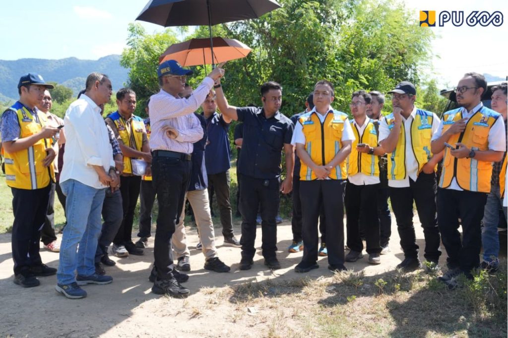 Menteri Dody Tinjau Lokasi Usulan Sekolah Rakyat di Kabupaten Bima