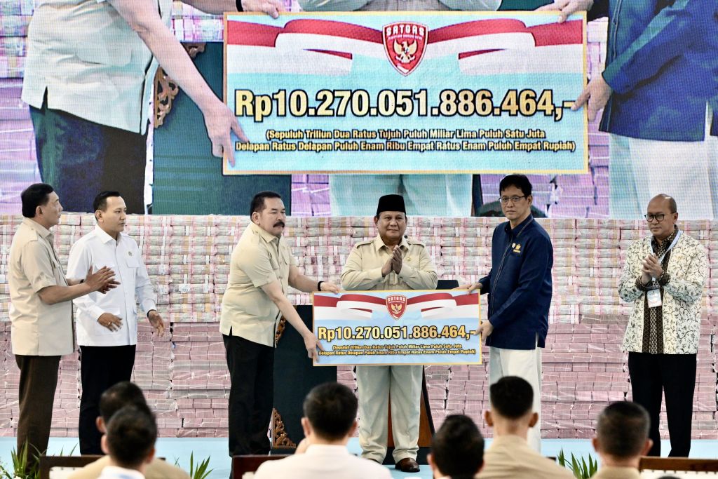 Panglima TNI Dampingi Presiden RI Pada Kegiatan Penyerahan Hasil Kerja Satgas PKH