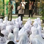 Kawal Kelulusan Sehat, Sinergi TNI-Polri Bekasi Gembleng Ratusan Pelajar SMPN 18 Anti-Tawuran