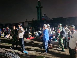 Respons Cepat Polda Metro Jaya saat Kebakaran Pasar Jiung, Warga Dievakuasi dan Dibantu Selamatkan Barang