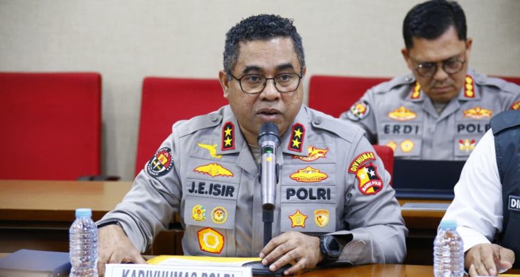 Polri 8