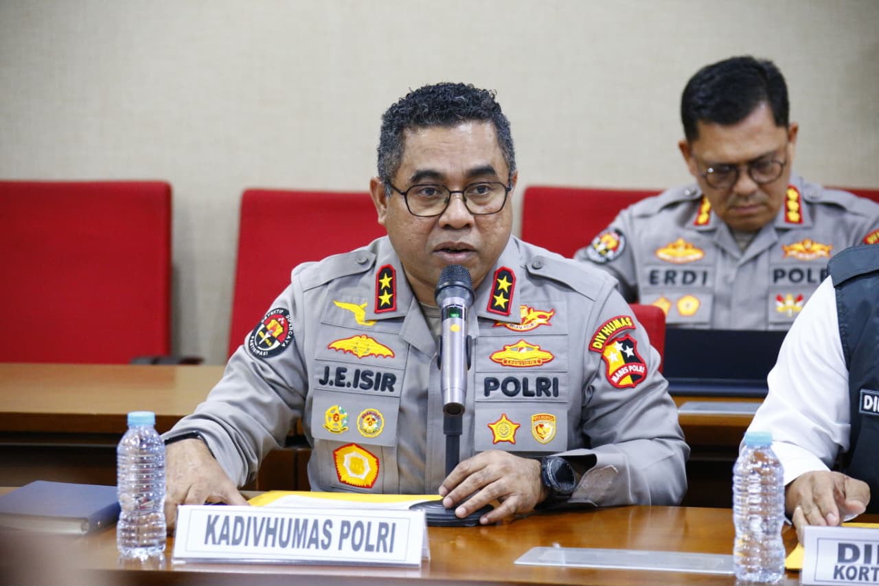 Polri 8