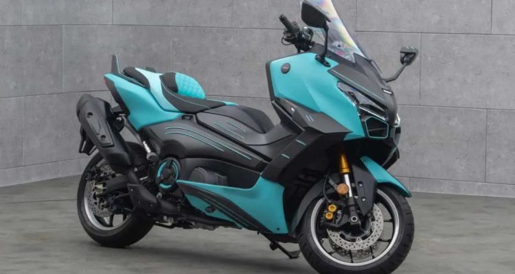 Yamaha TMAX 560