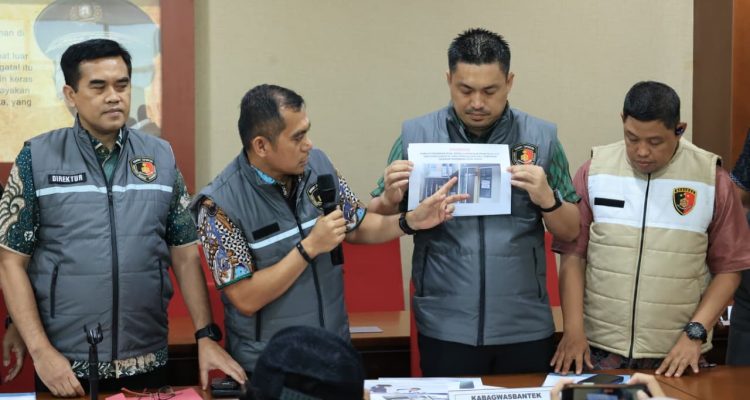 Polri 11