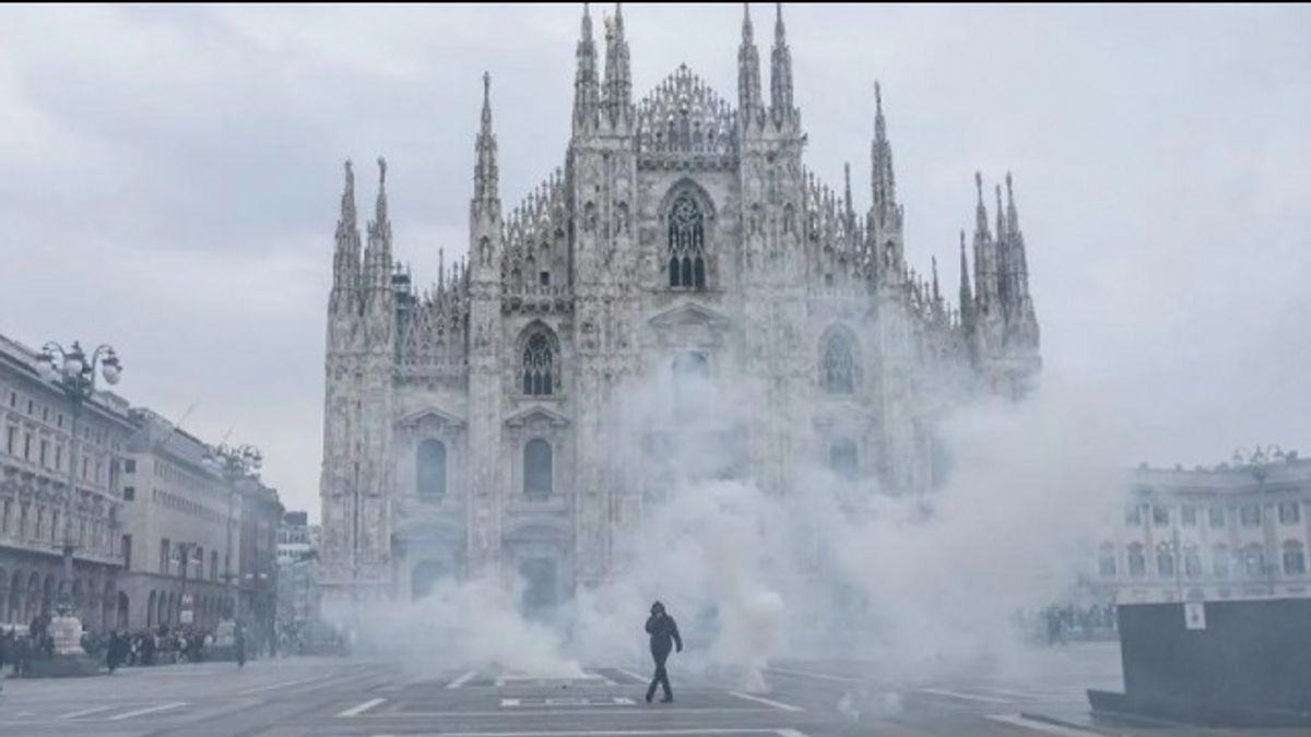Demo Milan